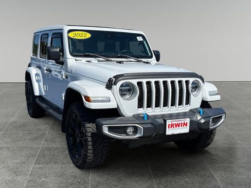 Used 2022 Jeep Wrangler Unlimited Sahara w/ Cold Weather Group AWD/4WD image 8