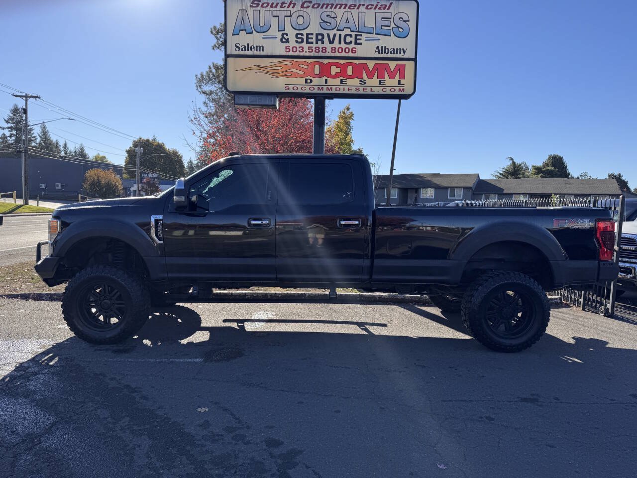 Used 2020 Ford F350 Lariat w/ Lariat Ultimate Package AWD/4WD image 2