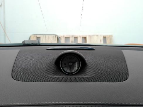 Used 2015 Mercedes-Benz SL 550 image 42