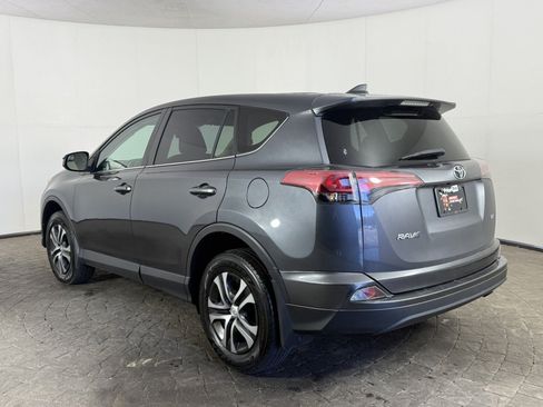 Used 2018 Toyota RAV4 LE w/ All Weather Liner Package FWD image 5