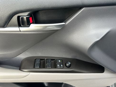Used 2023 Toyota Camry LE FWD image 12