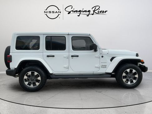 Used 2021 Jeep Wrangler Unlimited Sahara w/ Safety Group AWD/4WD image 8