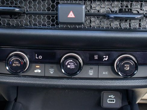 Certified 2024 Honda HR-V LX image 21