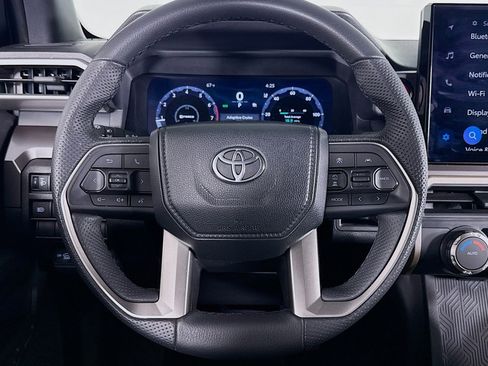 Used 2024 Toyota Tacoma TRD Off-Road image 17