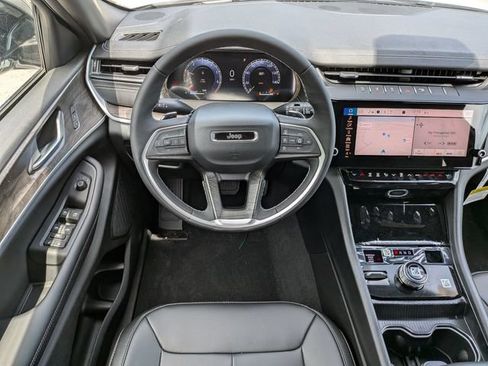 New 2026 Jeep Grand Cherokee Limited AWD/4WD image 15
