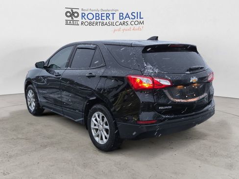 Used 2020 Chevrolet Equinox LS image 3