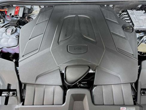 New 2026 Porsche Cayenne image 30