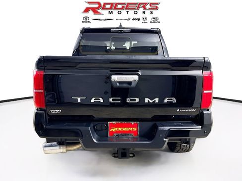 Certified 2025 Toyota Tacoma Limited AWD/4WD image 12