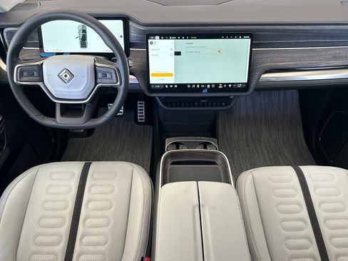 Used 2024 Rivian R1T Adventure Dual AWD/4WD image 12