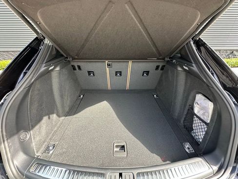 Certified 2025 Porsche Macan image 33