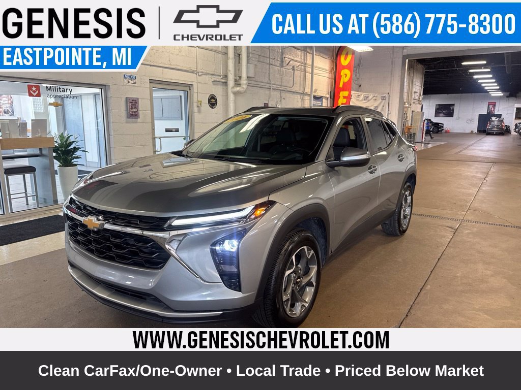 Used 2024 Chevrolet Trax LT w/ Driver Confidence Package FWD image 1