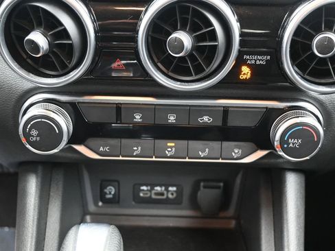 Used 2025 Nissan Sentra SV image 15