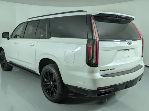 Certified 2023 Cadillac Escalade ESV Sport w/ LPO, ONYX Package image 5