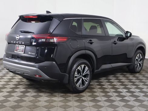 Used 2023 Nissan Rogue SV AWD/4WD image 8