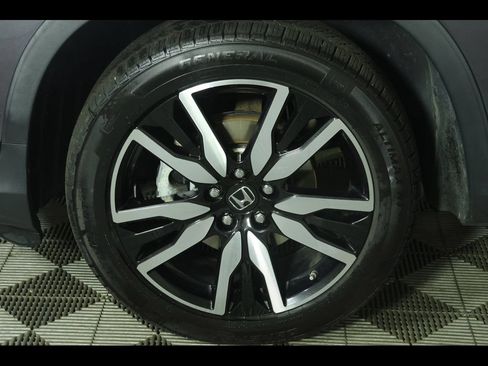 Used 2019 Honda Pilot Touring image 8