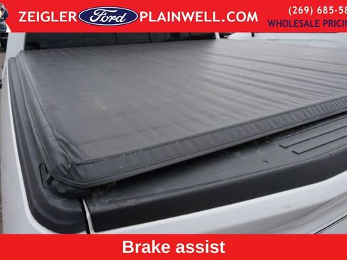 Used 2017 Ford F150 XLT AWD/4WD image 10