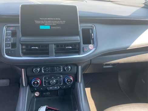 Used 2023 Chevrolet Suburban LT image 12