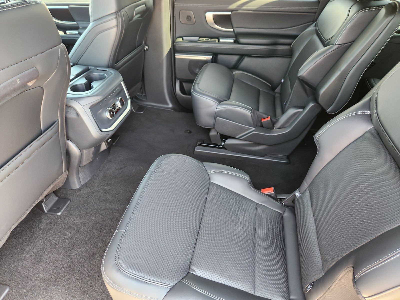 New 2027 Ford Expedition Max Platinum w/ Stealth Appearance Package AWD/4WD image 25