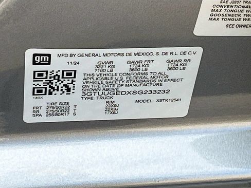 Used 2025 GMC Sierra 1500 Denali w/ Technology Package AWD/4WD image 32
