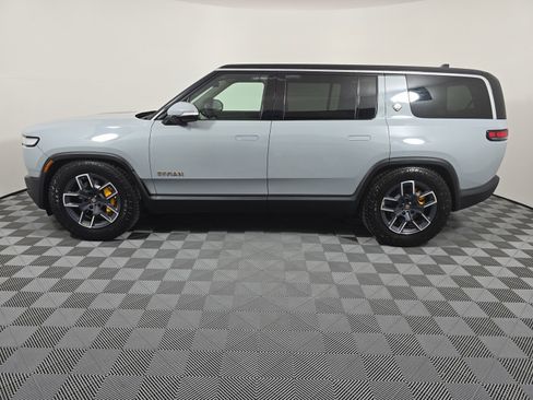 Used 2022 Rivian R1S Launch Edition AWD/4WD image 2