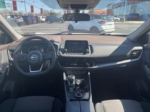 Certified 2023 Nissan Rogue SV image 12