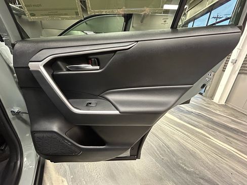 Used 2019 Toyota RAV4 XLE Premium w/ Cold Weather Package AWD/4WD image 41