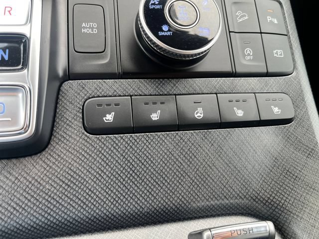 Certified 2025 Hyundai Palisade Limited AWD/4WD image 19