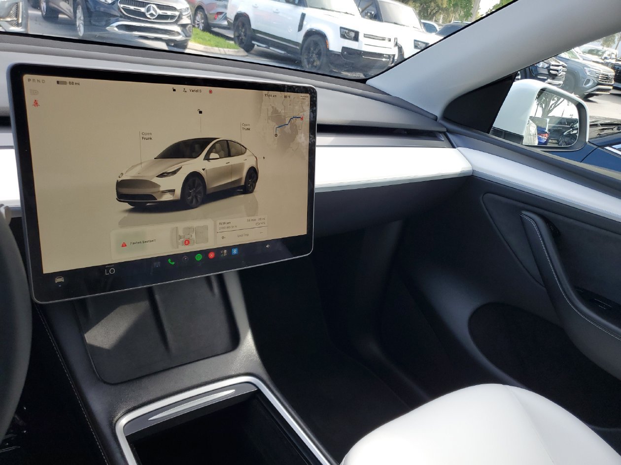 Used 2025 Tesla Model Y Long Range RWD image 25