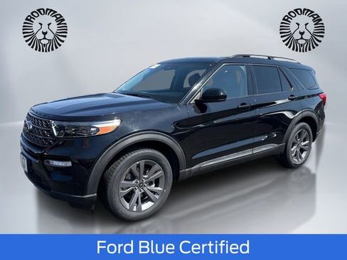 Certified 2022 Ford Explorer XLT w/ Equipment Group 202A AWD/4WD image 1