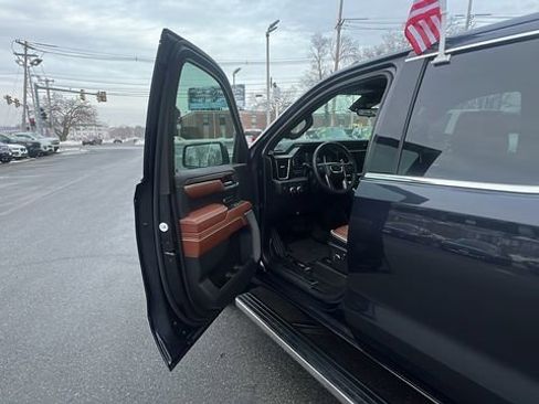 Certified 2024 GMC Sierra 1500 Denali Ultimate AWD/4WD image 27