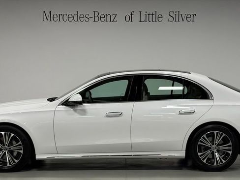 Used 2024 Mercedes-Benz E 350 4MATIC Sedan image 2