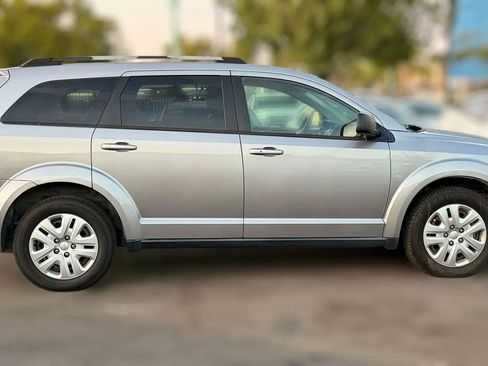 Used 2018 Dodge Journey SE w/ Popular Equipment Group FWD image 6