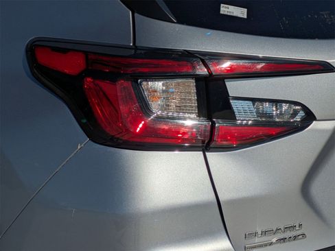 Used 2024 Subaru Crosstrek 2.0i Premium w/ Crosstrek Mirror Package image 18