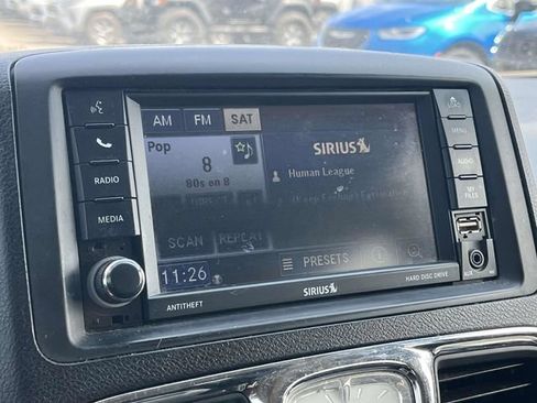 Used 2012 Chrysler Town & Country Touring w/ Entertainment Group #1 FWD image 29