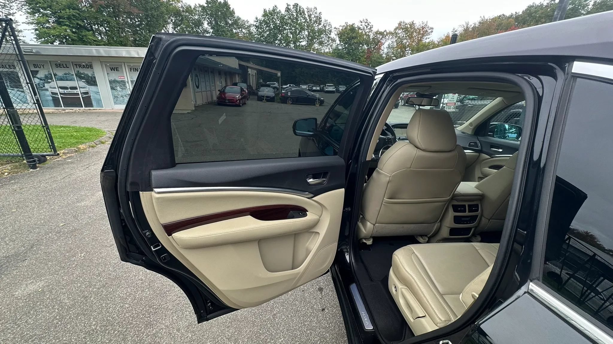 Used 2014 Acura MDX w/ Technology Package AWD/4WD image 34