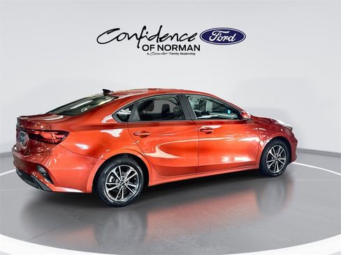 Used 2023 Kia Forte LXS image 9