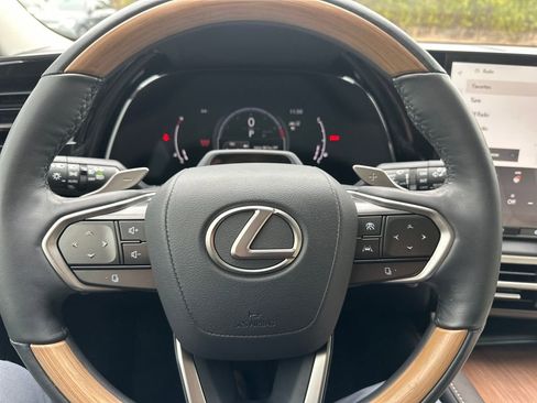 Used 2024 Lexus RX 350 Premium Plus w/ Convenience Package image 21