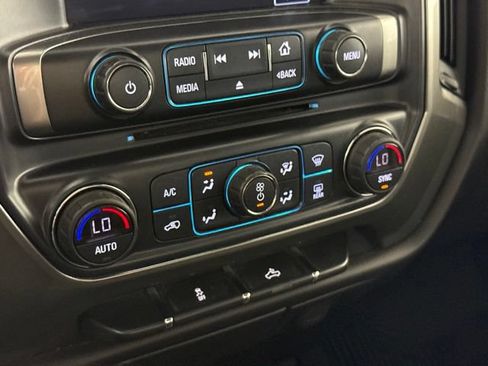 Used 2019 Chevrolet Silverado 1500 LD LT AWD/4WD image 24