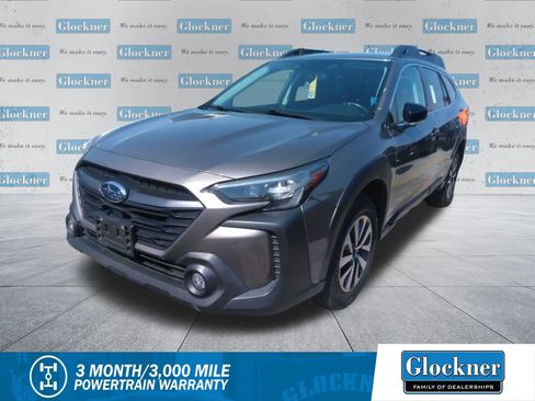 Used 2024 Subaru Outback Premium image 1