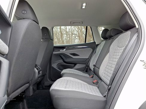 Used 2025 Volkswagen Tiguan S image 10