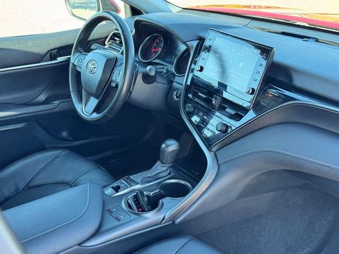 Used 2023 Toyota Camry XSE image 5