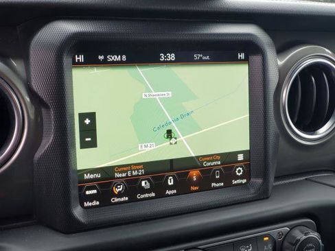 Used 2023 Jeep Wrangler Unlimited Sahara AWD/4WD image 15