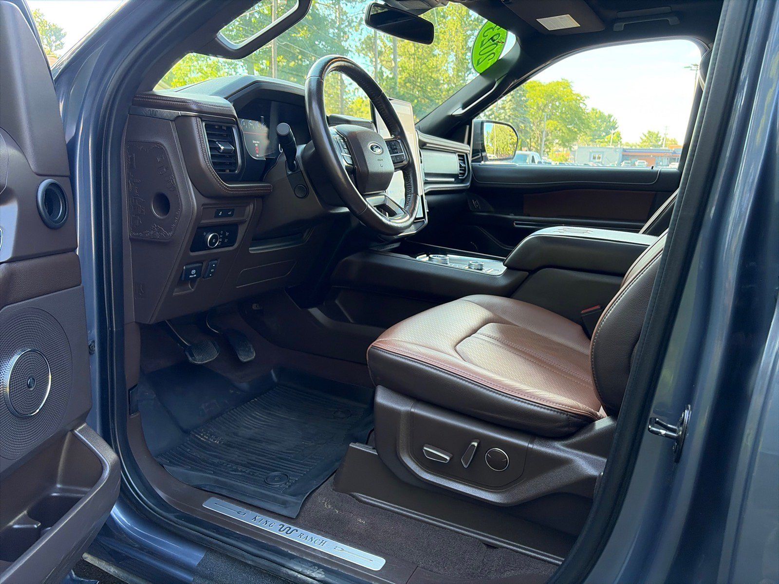 Used 2023 Ford Expedition Max King Ranch AWD/4WD image 10