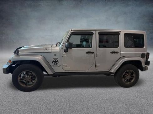 Used 2016 Jeep Wrangler Unlimited Sahara image 11