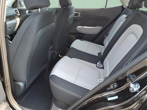 New 2025 Hyundai Venue SEL image 8