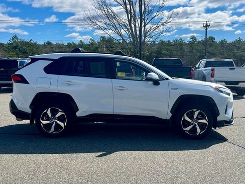 Used 2024 Toyota RAV4 SE w/ Weather & Moonroof Package AWD/4WD image 7