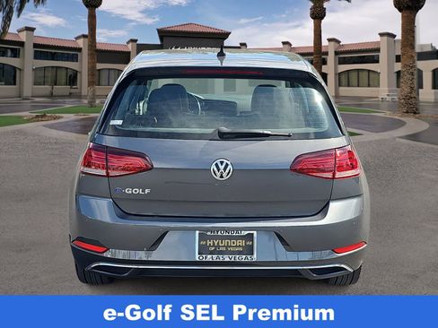 Used 2018 Volkswagen e-Golf SEL Premium w/ Driver Assistance Package FWD image 7