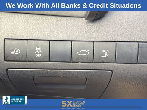 Used 2018 Toyota Camry SE w/ Convenience Package image 23