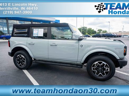 Used 2022 Ford Bronco Outer Banks AWD/4WD image 1