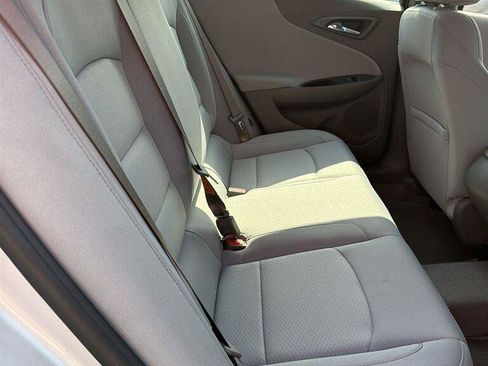 Used 2021 Chevrolet Malibu LS FWD image 23
